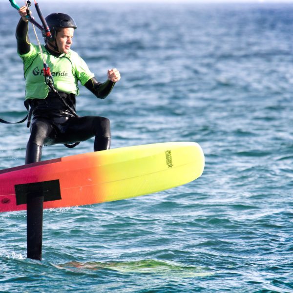 Entrainement de kitefoil, Tarifa, cours de foil pour beginner