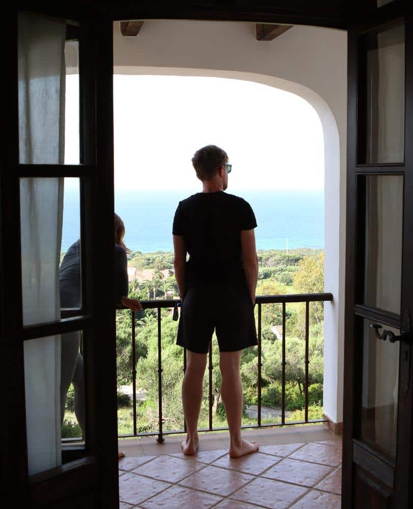 Chambre et balcon vue mer retraite océane Yoga